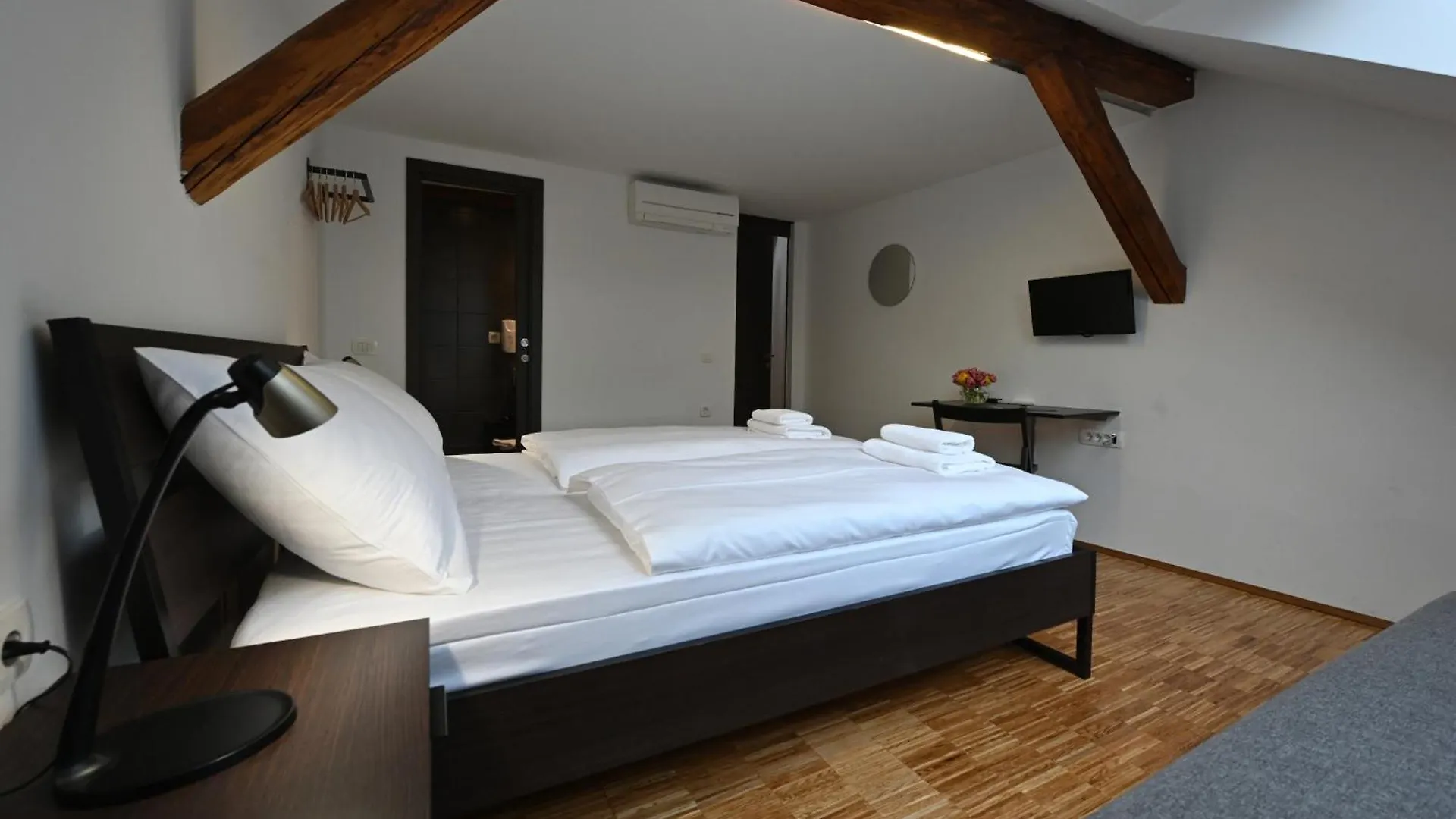 Hotel Atik Rooms Ljubljana