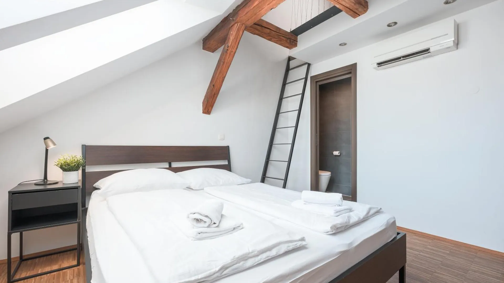 Atik Rooms Ljubljana Hotel